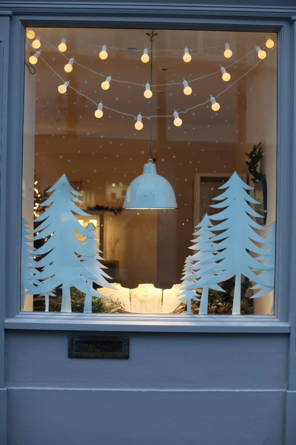 Göz alıcı Noel pencere süsleme fikirleri