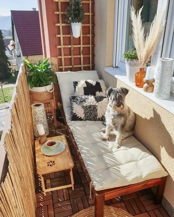 Sadece siz değil, evcil hayvanlarınız da balkonda zaman geçirmekten mutlu olacak.